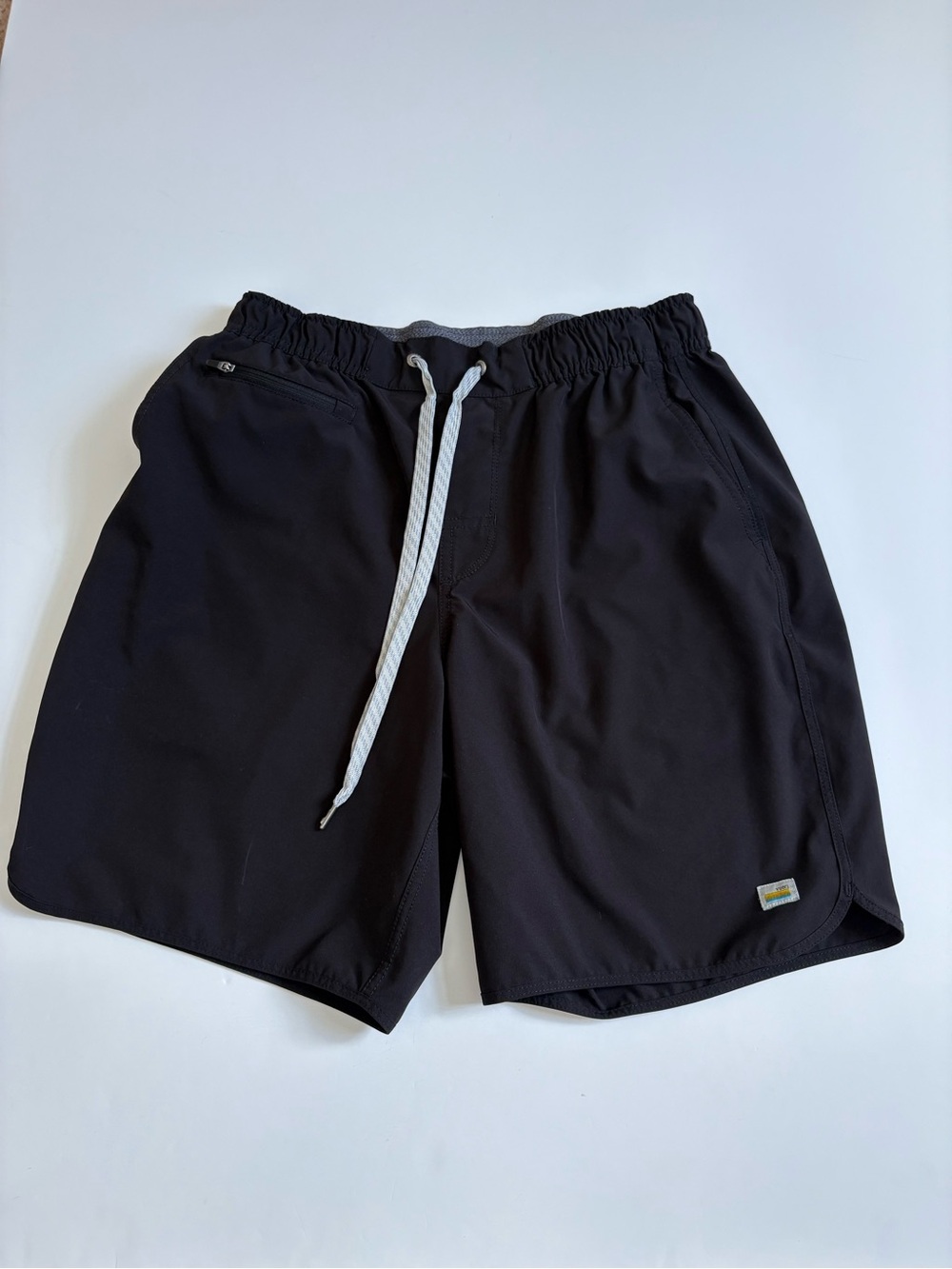Vuori Men’s Banks Shorts Size Medium Black *See description